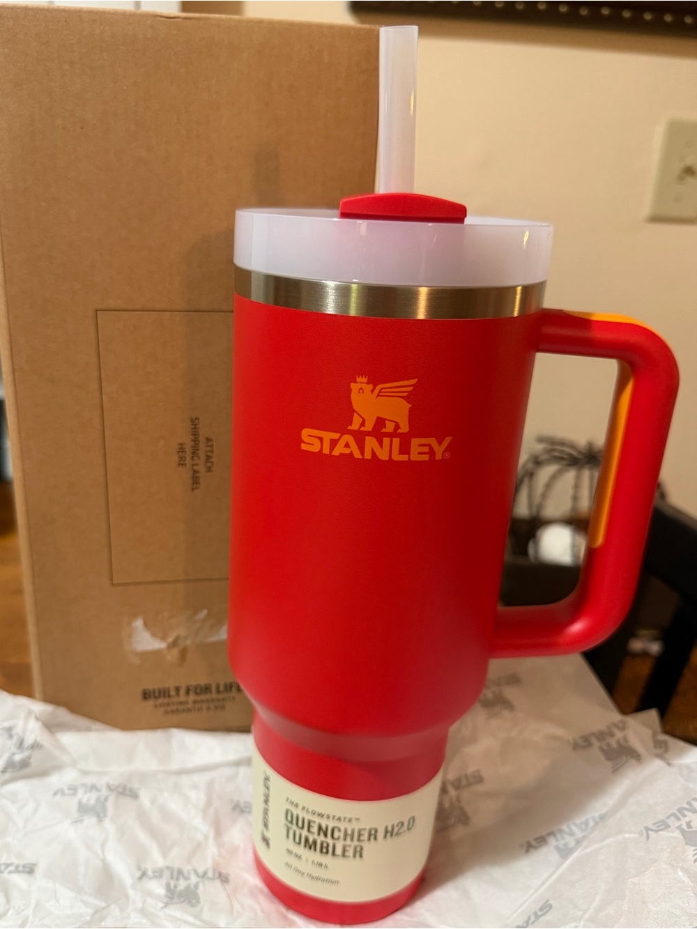 Stanley Chili Red H2.0 Quencher Flowstate 40 oz Tumbler - NIB ❤️🌶️🧡